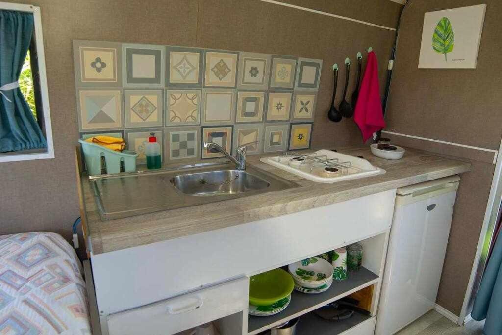 קדיז Jabuti Autocaravana Con Porche Y Aparcamiento מראה חיצוני תמונה